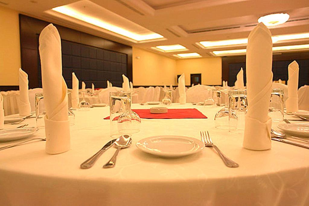 Transcorp Hotels Calabar Bagian luar foto