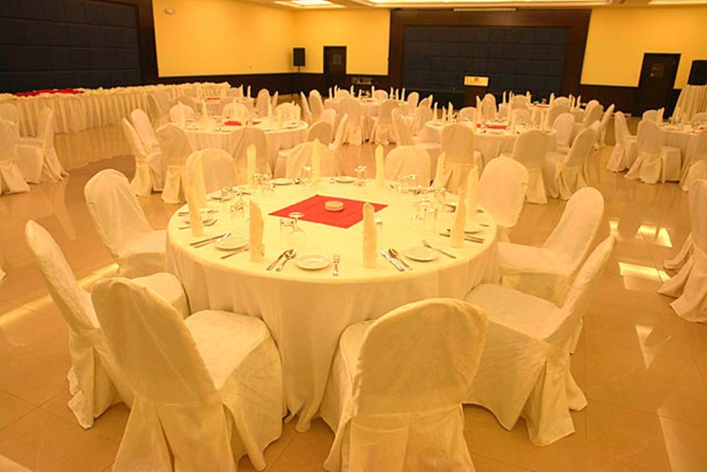 Transcorp Hotels Calabar Bagian luar foto