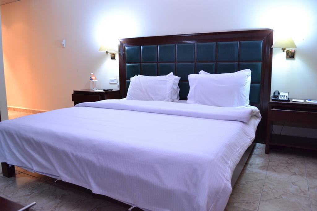 Transcorp Hotels Calabar Bagian luar foto